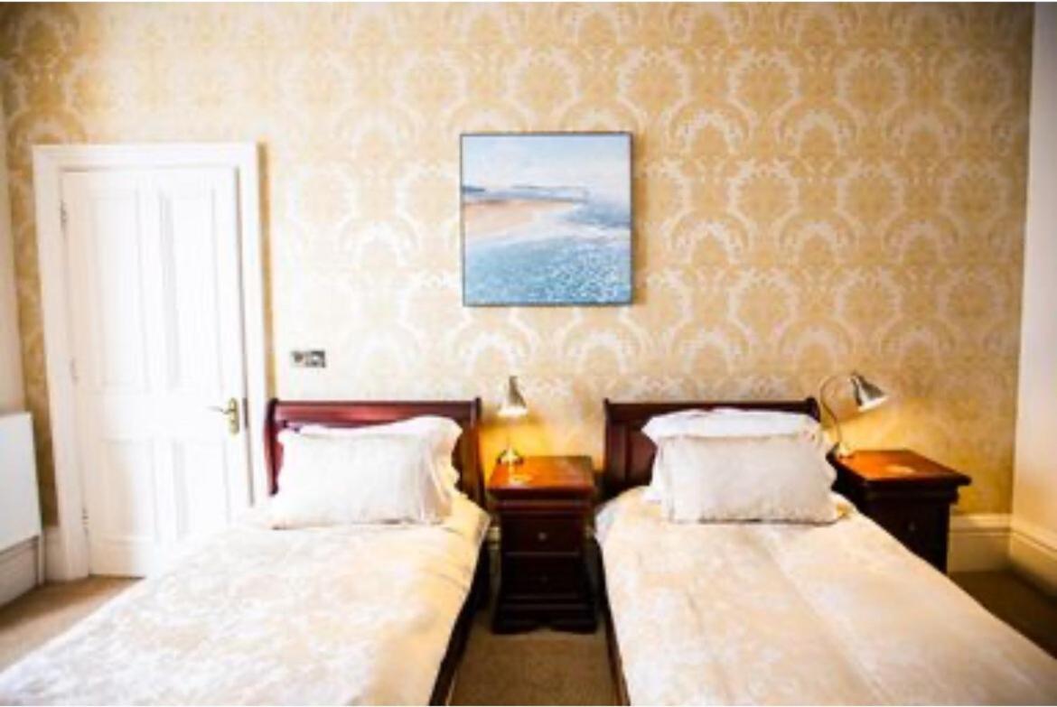 Abbotsleigh Of Whitby Bed & Breakfast Dış mekan fotoğraf