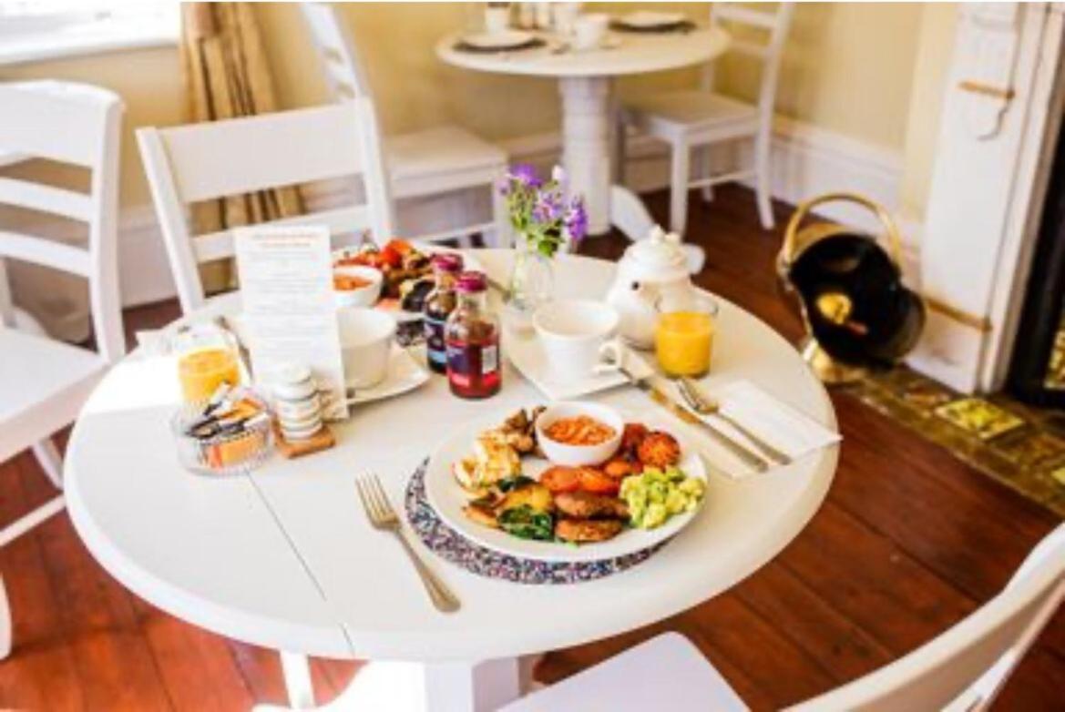 Abbotsleigh Of Whitby Bed & Breakfast Dış mekan fotoğraf